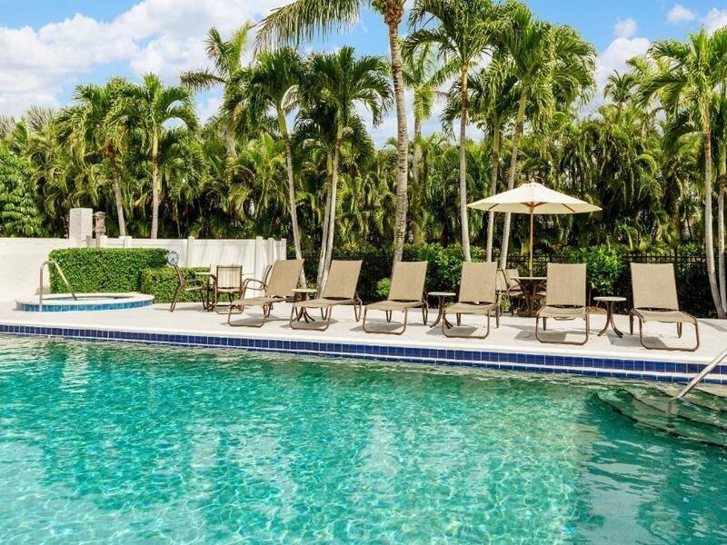Olde Marco Island Inn And Suites Экстерьер фото