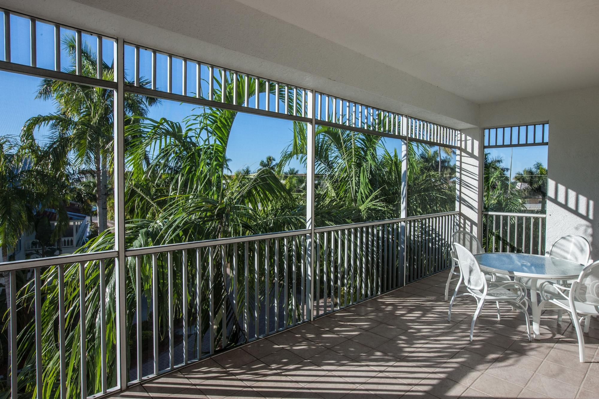 Olde Marco Island Inn And Suites Экстерьер фото