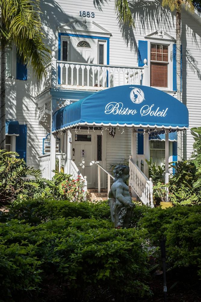 Olde Marco Island Inn And Suites Экстерьер фото
