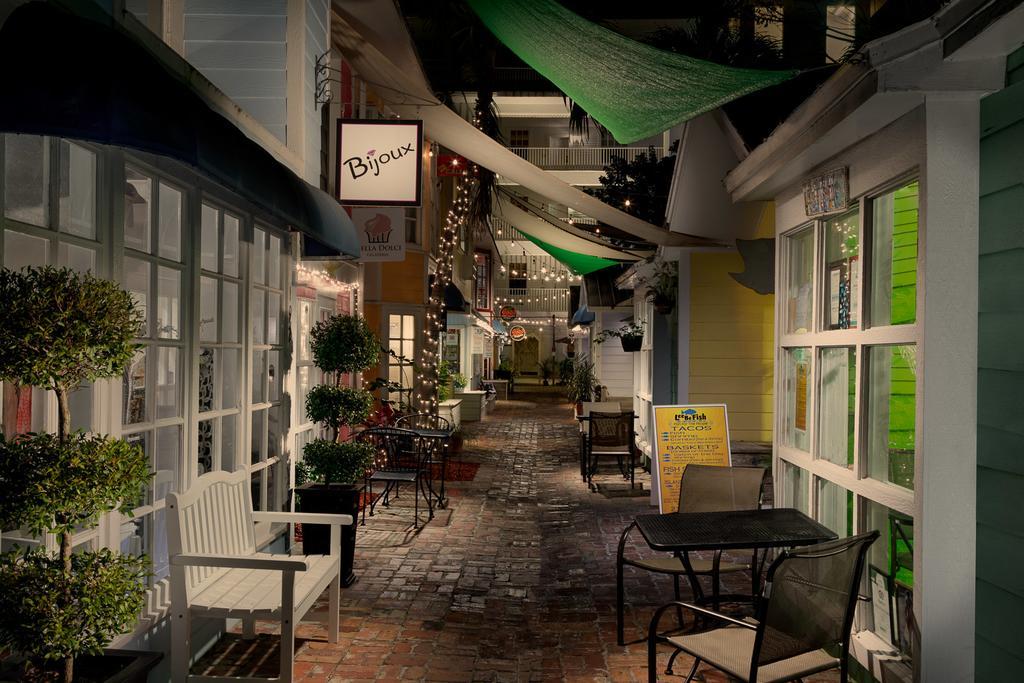 Olde Marco Island Inn And Suites Экстерьер фото